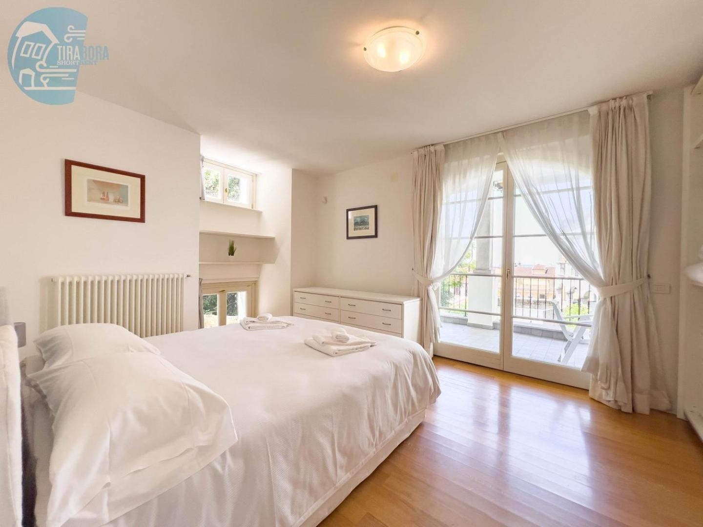 Cattedrale 5 Tirabora Short Rent Apartamento Trieste Exterior foto